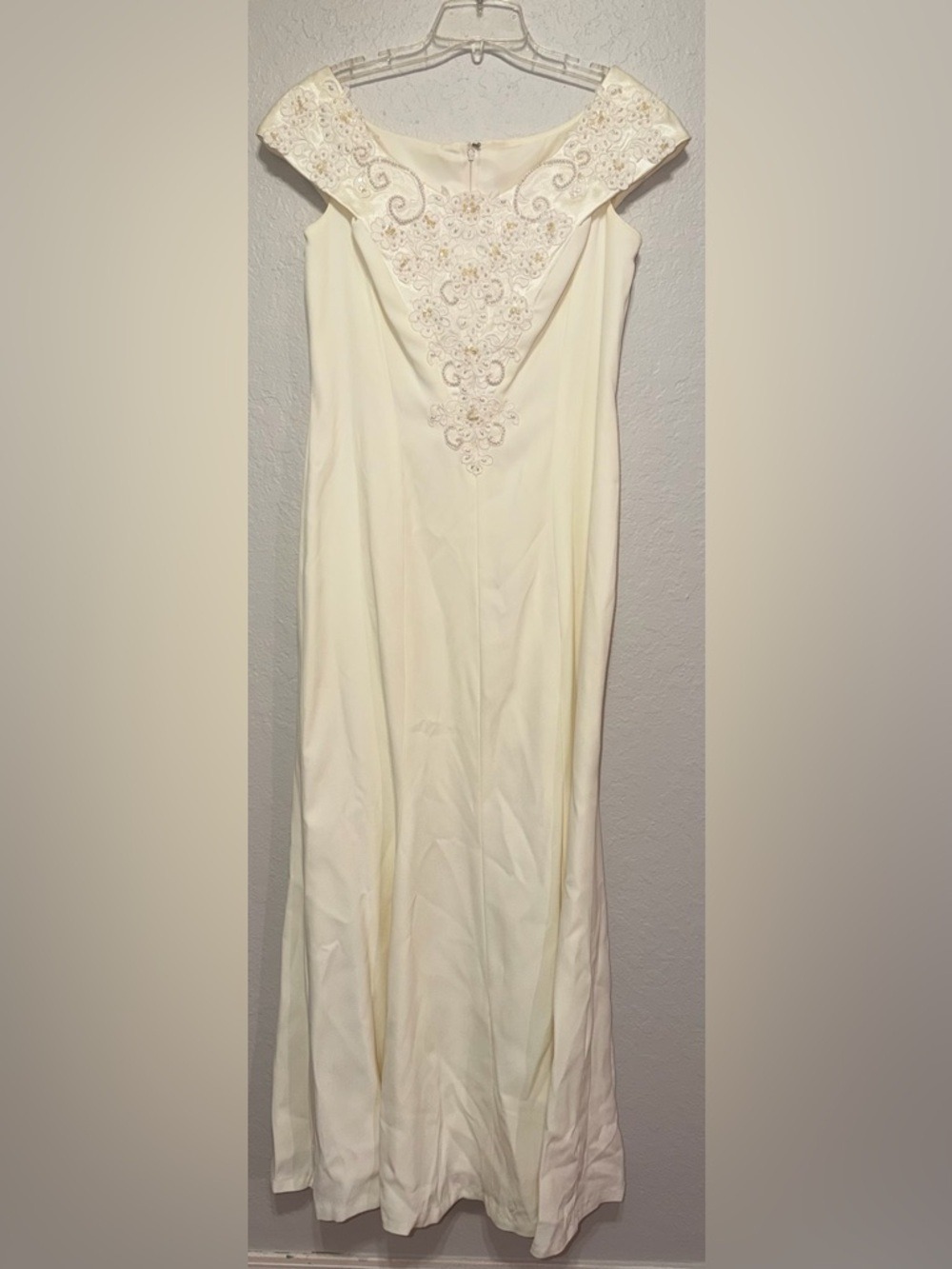 Vintage Union Made Off The Shoulder Wedding Gown with Pearl Beadwork cottagecore - Picture 3 of 11